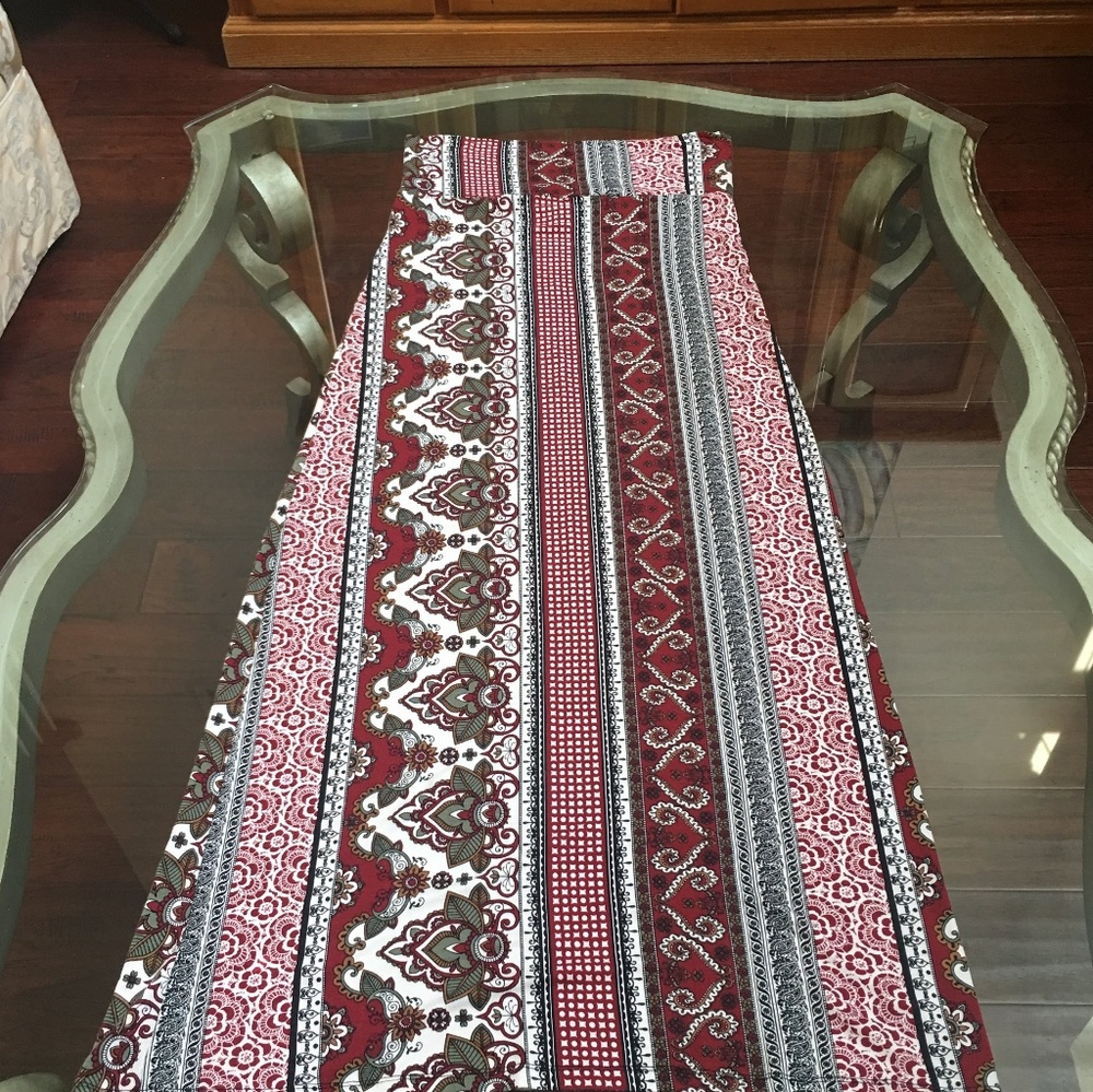 RUE21 MAXI SKIRT